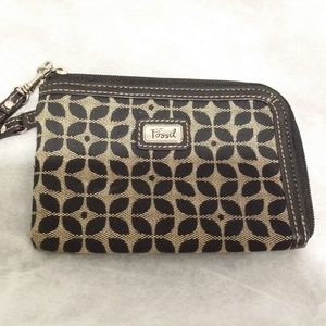 NWOT FOSSIL WRISTLET wallet  Leather Trim
